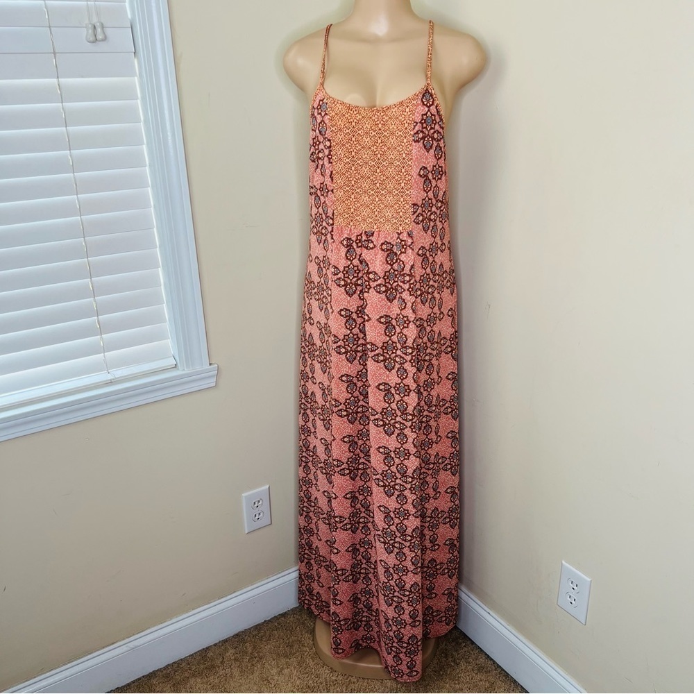 XHILIRATION Cottagecore Sleeveless Maxi Dress